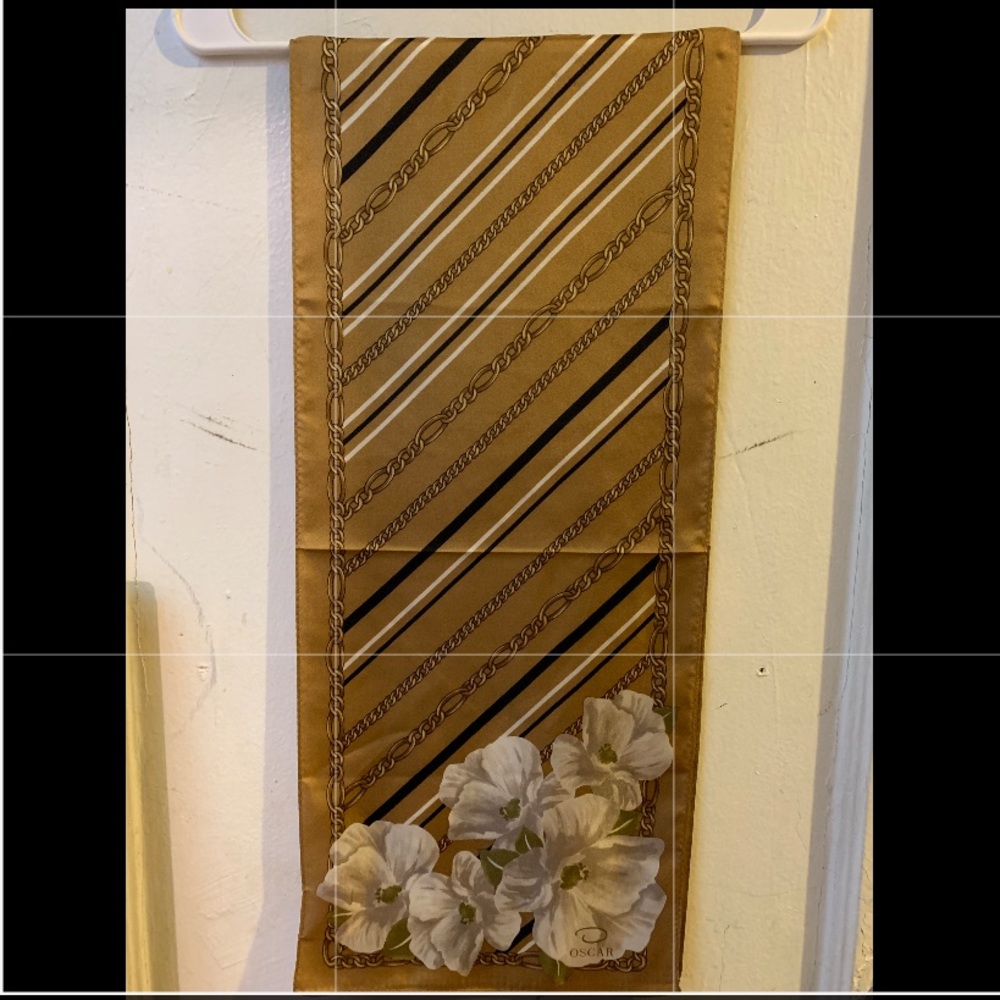 Oscar de la renta scarf